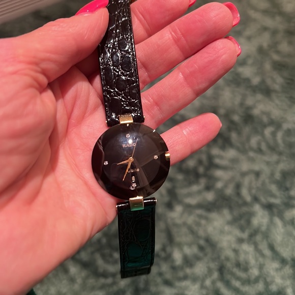 🍃🌹Authentic Ladies RADO Watch🌹🍃 - Picture 9 of 9